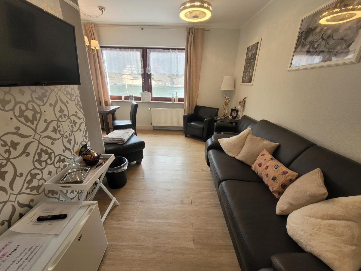 Gaestehaus Burgberg, Weinhaus Fries Kattenes Eksteriør bilde