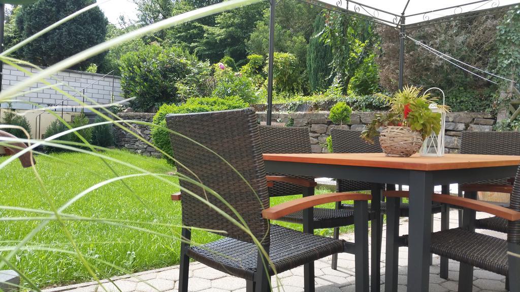 Gaestehaus Burgberg, Weinhaus Fries Kattenes Eksteriør bilde
