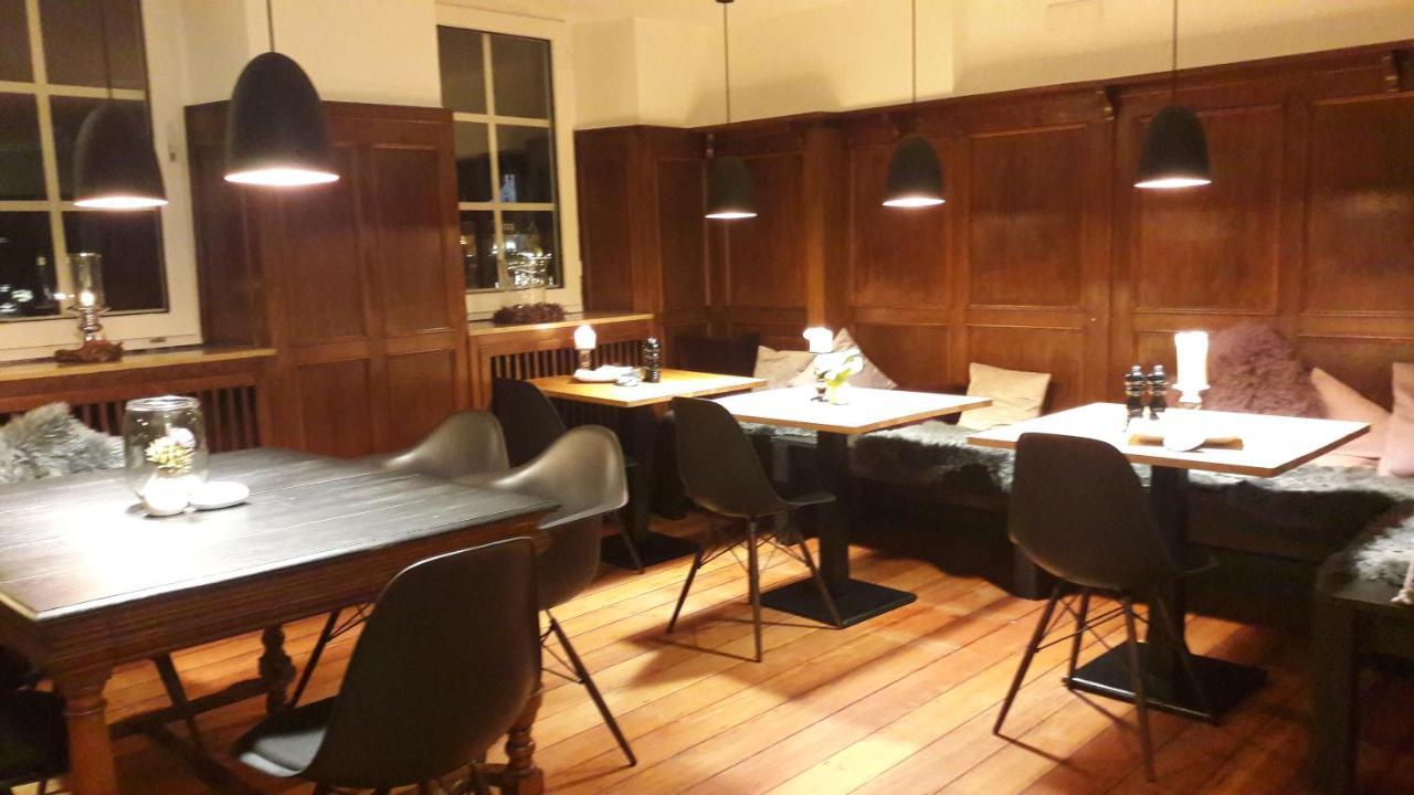 Gaestehaus Burgberg, Weinhaus Fries Kattenes Eksteriør bilde