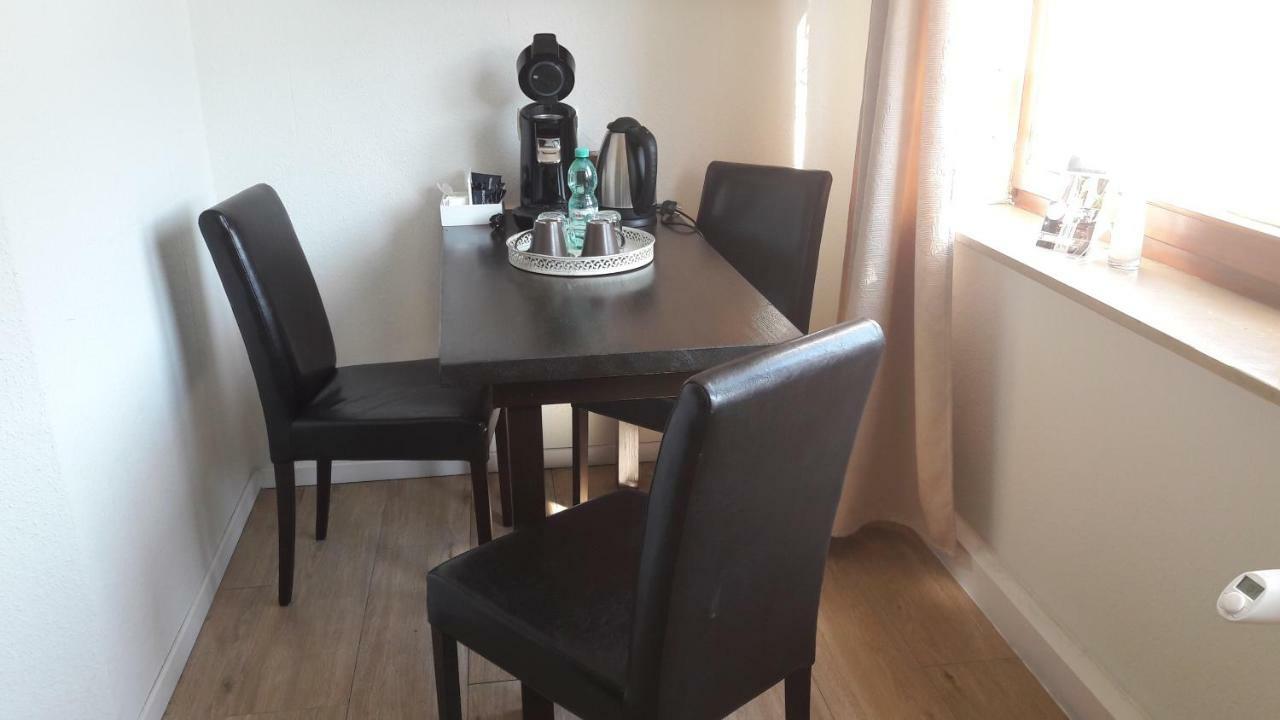 Gaestehaus Burgberg, Weinhaus Fries Kattenes Eksteriør bilde